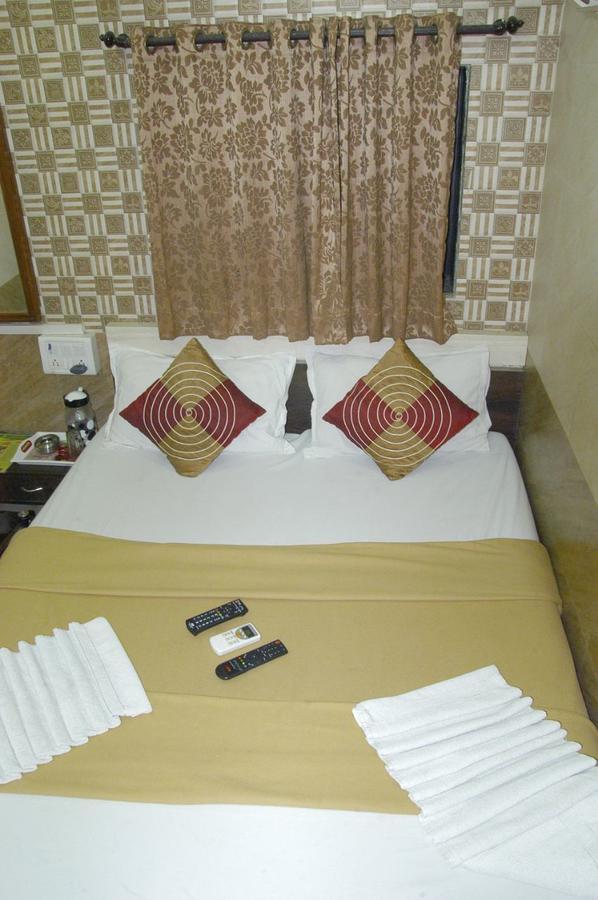 Hotel National Residency - Mumbai — Photos 1